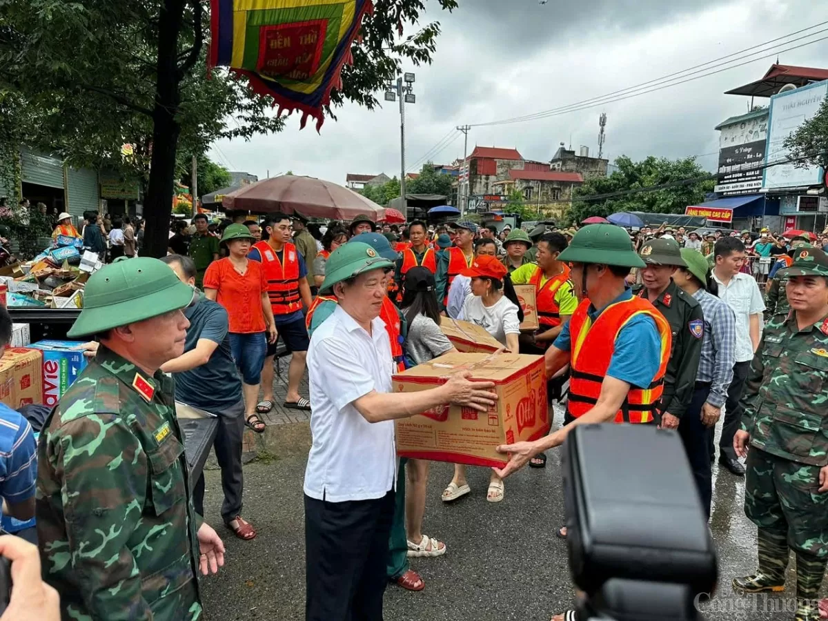 Thứ trưởng Nguyễn Sinh Nhật Tân: Xăng dầu, hàng thiết yếu tại Thái Nguyên được cung ứng ổn định sau bão