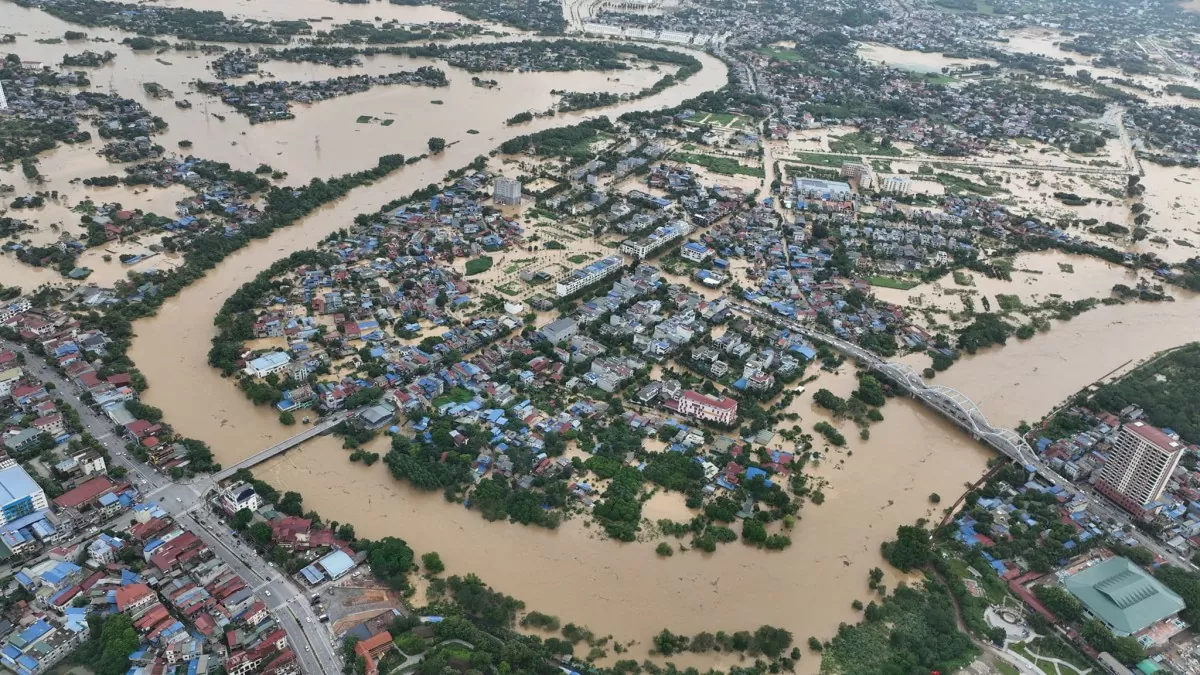 Thứ trưởng Nguyễn Sinh Nhật Tân: Xăng dầu, hàng thiết yếu tại Thái Nguyên được cung ứng ổn định sau bão