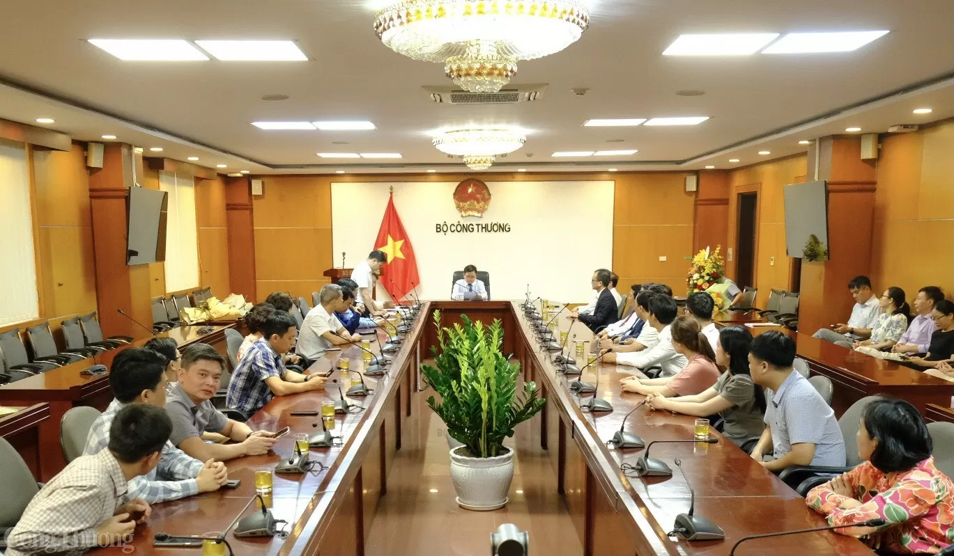 Bộ Công Thương bổ nhiệm Phó Cục trưởng Cục Điều tiết điện lực Bộ Công Thương bổ nhiệm Phó Cục trưởng Cục Điều tiết điện lực