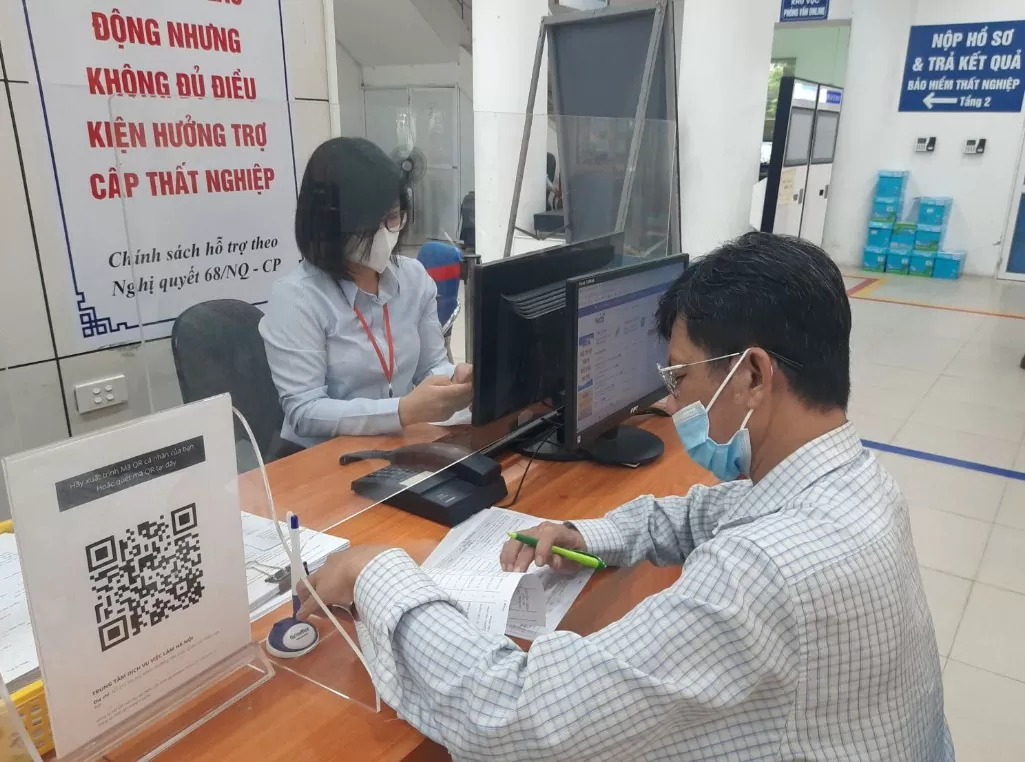 Đề xuất người bị sa thải không được trợ cấp thất nghiệp: Công nhân lớn tuổi thêm nỗi lo Đề xuất người bị sa thải không được trợ cấp thất nghiệp: Công nhân lớn tuổi thêm nỗi lo