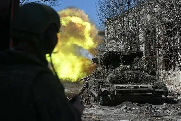 Chiến sự Nga-Ukraine hôm nay ngày 13/11/2024: Ukraine phá đập nước, ngăn bước tiến của Nga ở Kurakhove Chiến sự Nga-Ukraine hôm nay ngày 13/11/2024: Ukraine phá đập nước, ngăn bước tiến của Nga ở Kurakhove