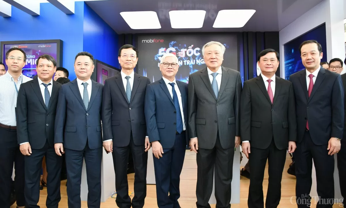 Phó Thủ tướng Nguyễn Hòa Bình dự Diễn đàn Quốc gia Phát triển Kinh tế số và Xã hội số Phó Thủ tướng Thường trực Nguyễn Hòa Bình dự Diễn đàn Quốc gia phát triển Kinh tế số và Xã hội số