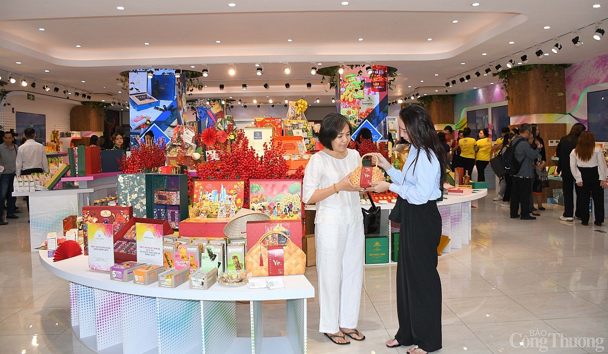 Khai mạc Tuần lễ kết nối giao thương, giới thiệu sản phẩm ngành lương thực thực phẩm Khai mạc Tuần lễ kết nối giao thương, giới thiệu sản phẩm ngành lương thực thực phẩm