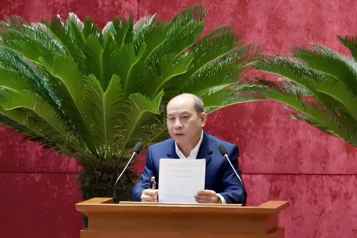 Ông Bùi Đức Hinh được giới thiệu để bầu giữ chức Chủ tịch UBND tỉnh Hòa Bình Ông Bùi Đức Hinh được giới thiệu để bầu giữ chức Chủ tịch UBND tỉnh Hòa Bình