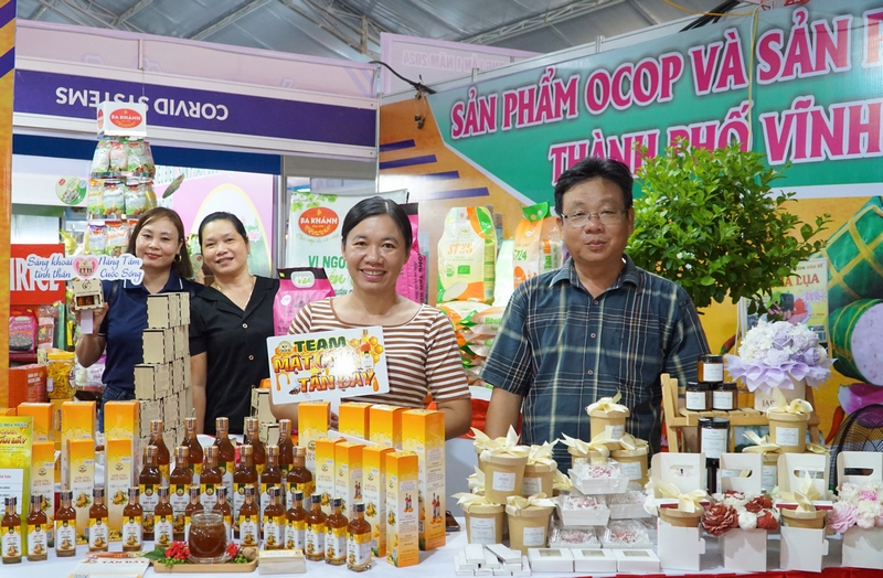 Qua các chương trình xúc tiến thương mại đã góp phần tăng cường quảng bá các sản phẩm đặc trưng tiêu biểu của tỉnh. Ảnh minh họa