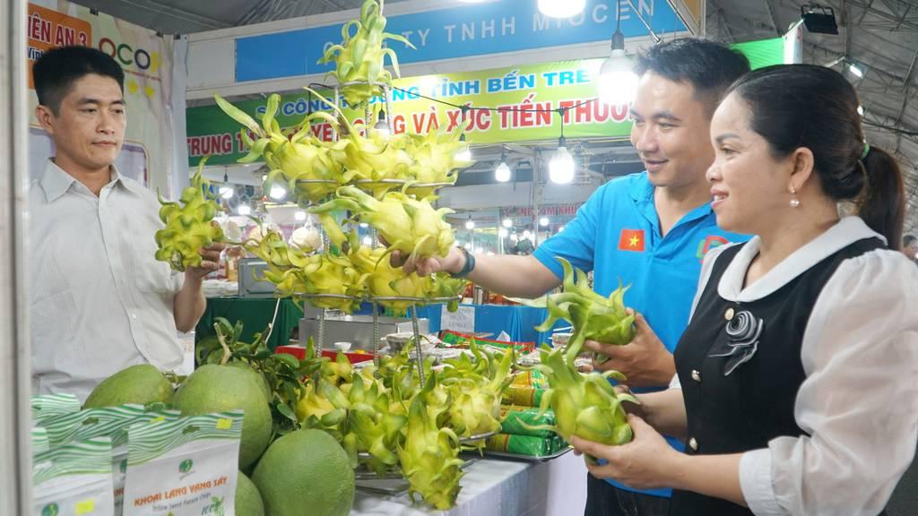 Thông qua các hội chợ, sản phẩm OCOP có thêm cơ hội tiếp cận thị trường, nâng cao hiệu quả kinh doanh.