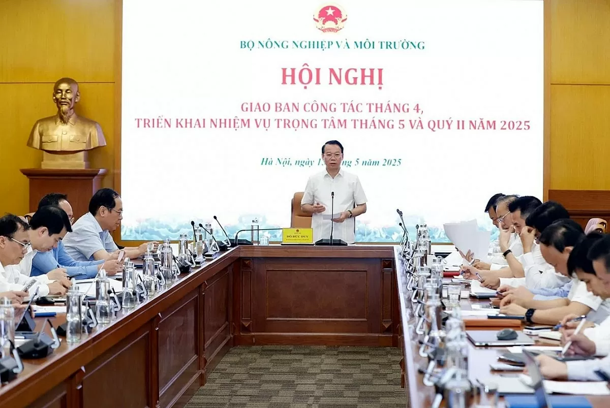 Bộ trưởng Đỗ Đức Duy chủ trì Hội nghị giao ban công tác tháng 4, triển khai nhiệm vụ trọng tâm tháng 5 và quý II/2025. Ảnh: Khương Trung.
