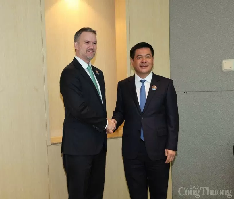 Bộ trưởng Nguyễn Hồng Diên họp song phương với Đại diện HoaKỳ Bộ trưởng Nguyễn Hồng Diên họp song phương với Đại diện HoaKỳ