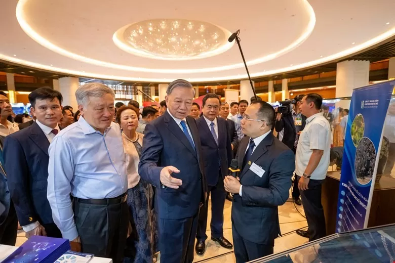 Thủ tướng Phạm Minh Chính: Đến năm 2030 kinh tế tư nhân đóng góp khoảng 55-58% GDP Thủ tướng Phạm Minh Chính: Đến năm 2030 kinh tế tư nhân đóng góp khoảng 55-58% GDP