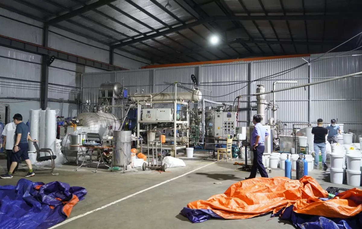 Thanh Hóa: Triệt phá đường dây sản xuất, buôn bán khí cười siêu khủng Thanh Hóa: Triệt phá đường dây sản xuất, buôn bán khí cười siêu khủng