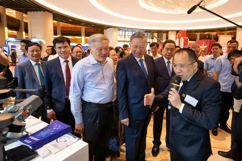 Thủ tướng Phạm Minh Chính: Đến năm 2030 kinh tế tư nhân đóng góp khoảng 55-58% GDP Thủ tướng Phạm Minh Chính: Đến năm 2030 kinh tế tư nhân đóng góp khoảng 55-58% GDP