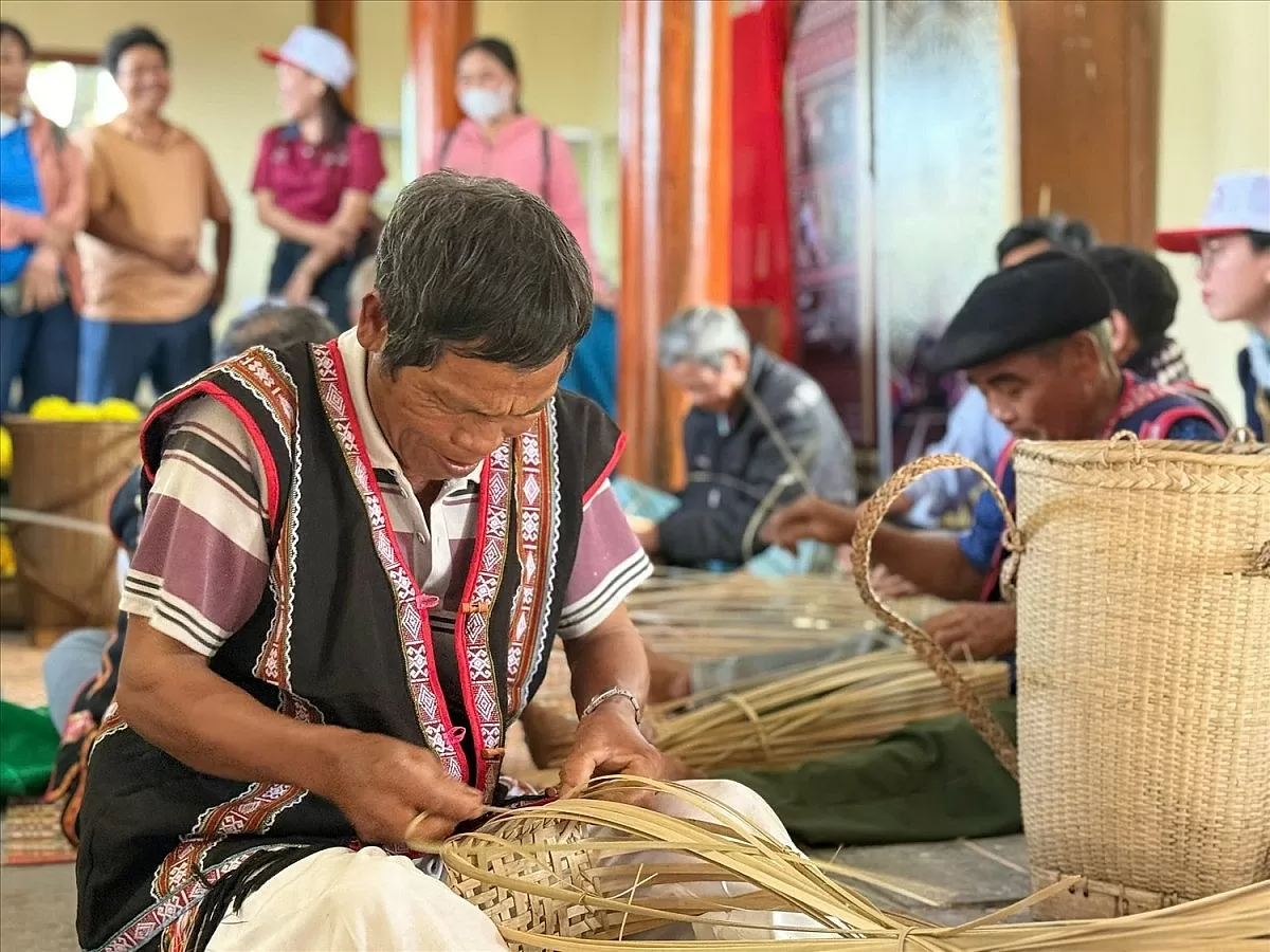 Phú Yên kết nối tiêu thụ sản phẩm vùng dân tộc thiểu số Phú Yên kết nối tiêu thụ sản phẩm vùng dân tộc thiểu số