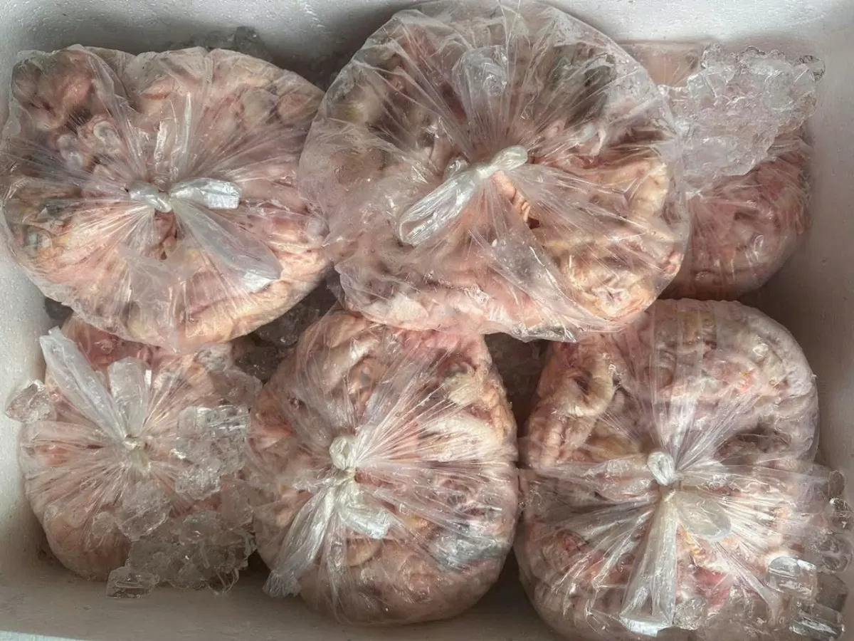 Chân gà giá rẻ tràn lan khiến khách hàng bất an TP. Hồ Chí Minh: Chân gà giá rẻ tràn lan và nỗi lo về an toàn thực phẩm