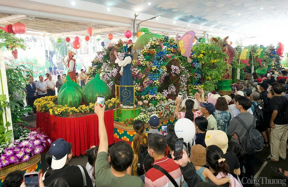 “Săn” trái cây giá rẻ tại Lễ hội Trái cây Nam Bộ “Săn” trái cây giá rẻ tại Lễ hội trái cây Nam Bộ