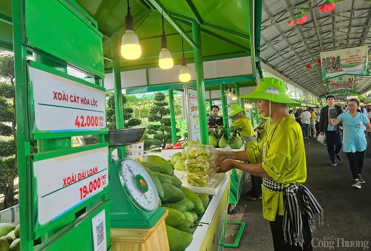 “Săn” trái cây giá rẻ tại Lễ hội Trái cây Nam Bộ “Săn” trái cây giá rẻ tại Lễ hội trái cây Nam Bộ