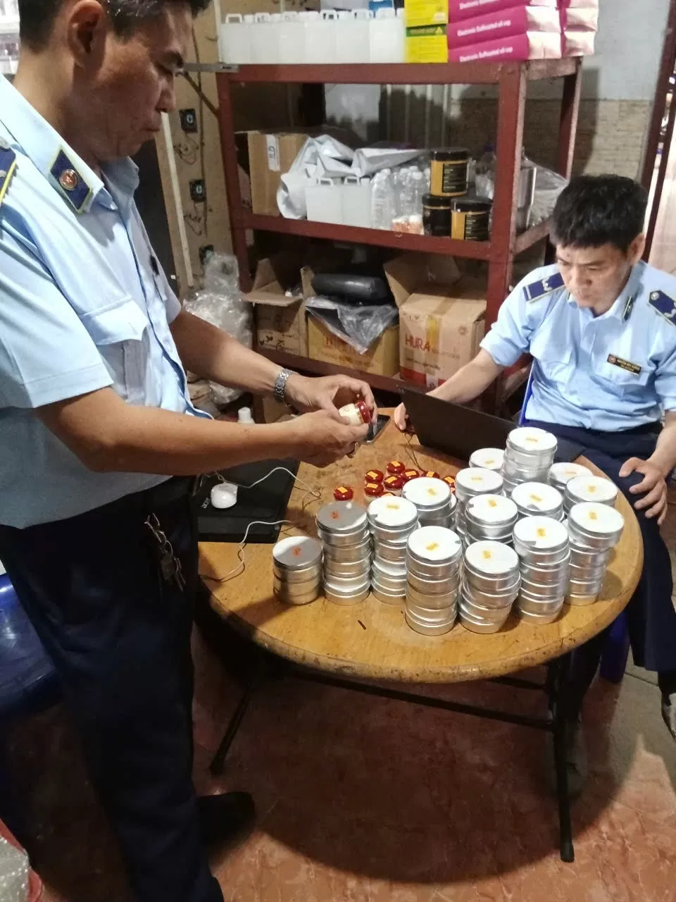 TP. Hồ Chí Minh đồng loạt kiểm tra, xử lý hàng không rõ nguồn gốc