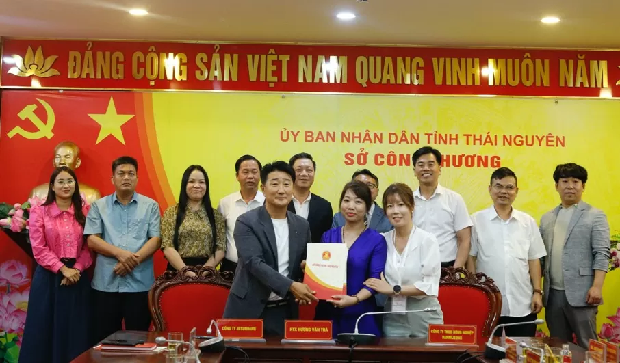 ký kết hợp tác thương mại giữa một số doanh nghiệp Hàn Quốc với các hợp tác xã chè tiêu biểu của tỉnh Thái Nguyên ký kết hợp tác thương mại giữa một số doanh nghiệp Hàn Quốc với các hợp tác xã chè tiêu biểu của tỉnh Thái Nguyên