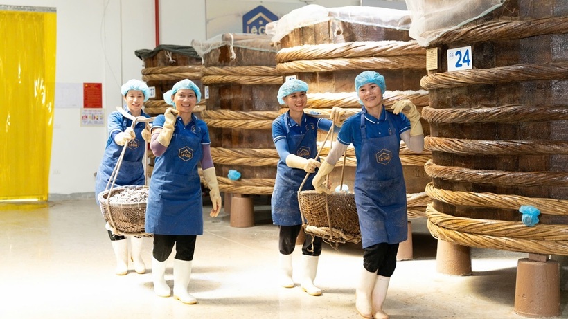 Sản phẩm nước mắm Lê Gia đạt chuẩn OCOP 5 sao. Ảnh: Quốc Huy
