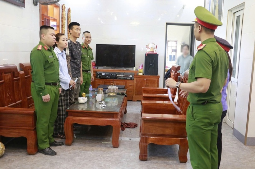 Cơ quan Công an xác định Phan Đình Thịnh và Lê Thị Trà là 02 trong số những đối tượng cầm đầu đường dây tội phạm lừa đảo xuyên quốc gia. Ảnh: Công an Nghệ An