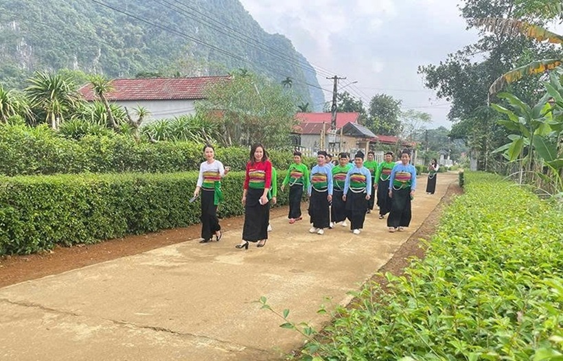 Từ chương trình xây dựng NTM, đời sống tinh thần, vật chất của người dân vùng nông thôn và đồng bào dân tộc đã được đổi thay tích cực. Ảnh: Báo và Đài phát thanh truyền hình Thanh Hóa.
