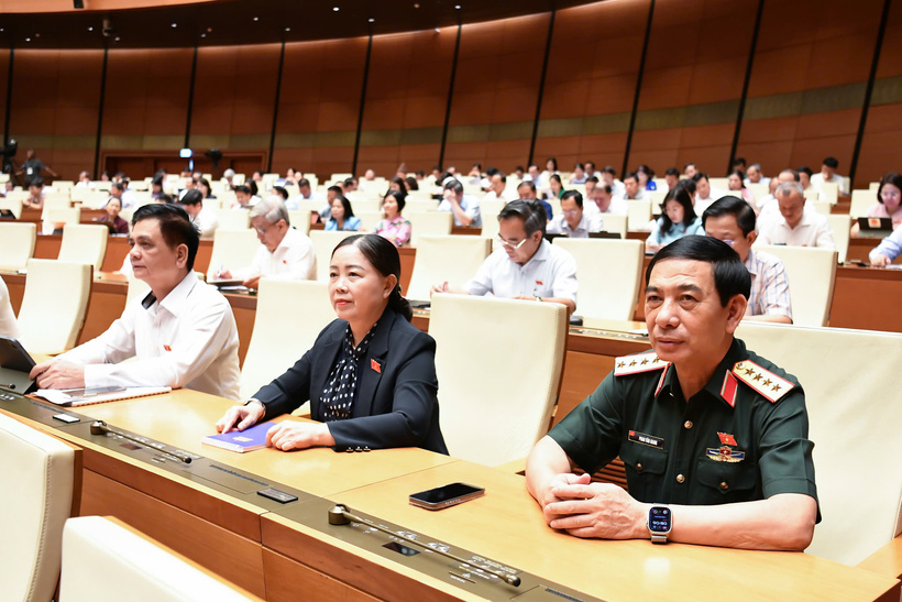 Quốc hội biểu quyết thông qua Luật Bảo vệ dữ liệu cá nhân. Ảnh: VPQH