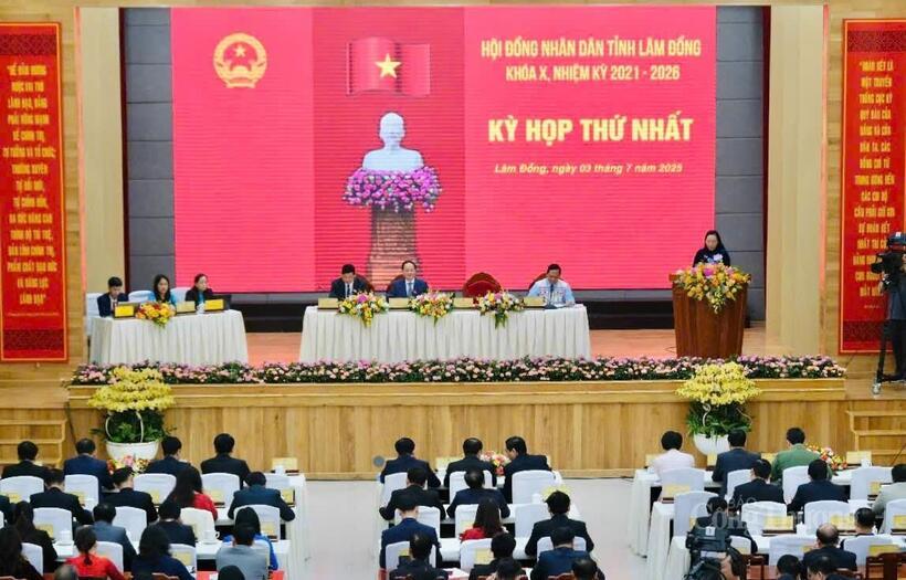 Quang cảnh kỳ họp.