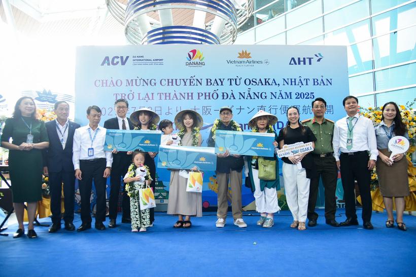 Thành phố Đà Nẵng đón chuyến bay VN337 chính thức nối lại đường bay thẳng Osaka – Đà Nẵng (Ảnh: Vũ Lê)