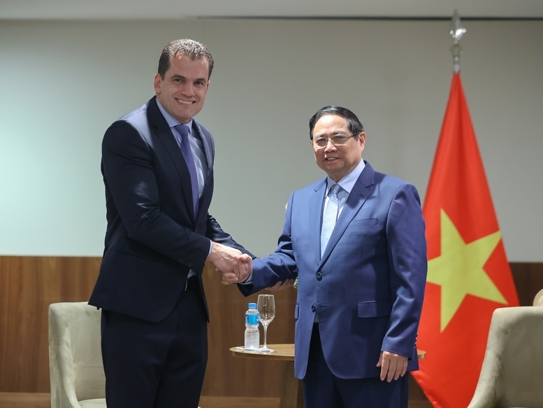 Thủ tướng Chính phủ Phạm Minh Chính làm việc với lãnh đạo Tập đoàn JBS - Ảnh: VGP/Nhật Bắc