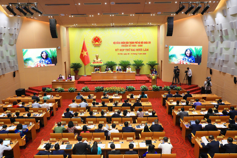 Quang cảnh kỳ họp.