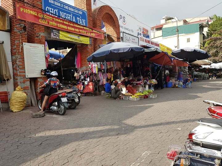 Chợ Nghĩa Tân, TP. Hà Nội. Ảnh: Minh họa