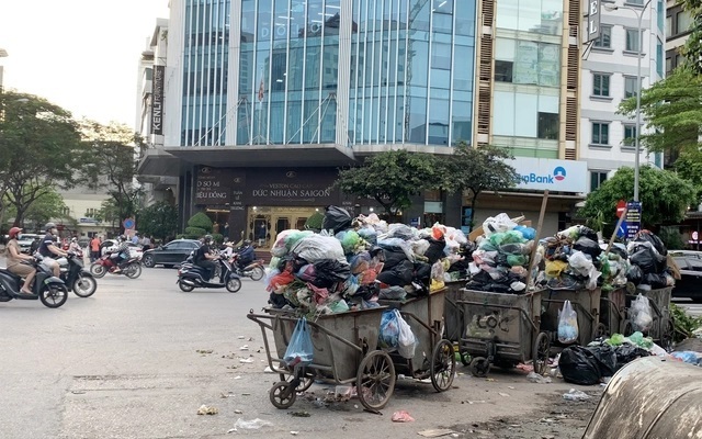 Chủ tịch UBND TP. Hà Nội Trần Sỹ Thanh yêu cầu các sở, ngành, địa phương tăng cường công tác giữ gìn trật tự đô thị đảm bảo vệ sinh môi trường trên địa bàn TP Hà Nội. Ảnh minh họa: Thương Huyền