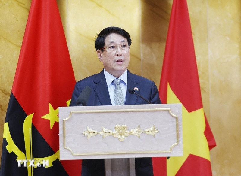 Chủ tịch nước Lương Cường phát biểu chính sách với các Nghị sĩ Quốc hội Angola. Ảnh: Lâm Khánh/TTXVN