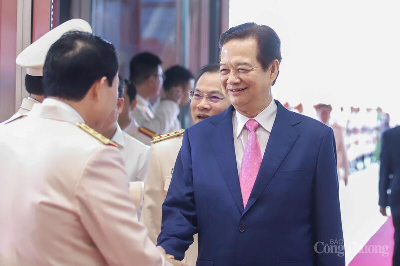 Nguyên Thủ tướng Nguyễn Tấn Dũng.