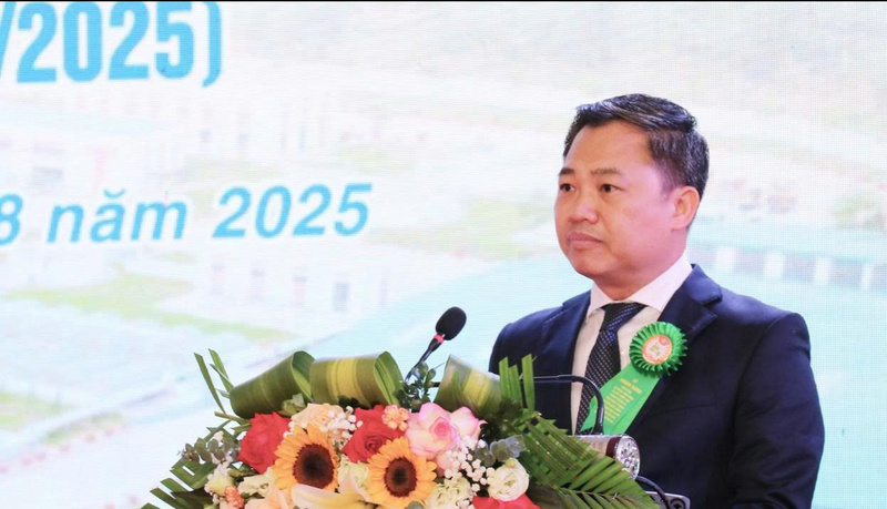 Đồng chí Nguyễn Đình Việt, Phó Bí thư Tỉnh uỷ, Chủ tịch UBND tỉnh, Trưởng đoàn đại biểu Quốc hội tỉnh phát biểu tại buổi lễ khánh thành công trình Hệ thống thoát nước và xử lý nước tải thành phố Sơn La, sáng nay 19/8