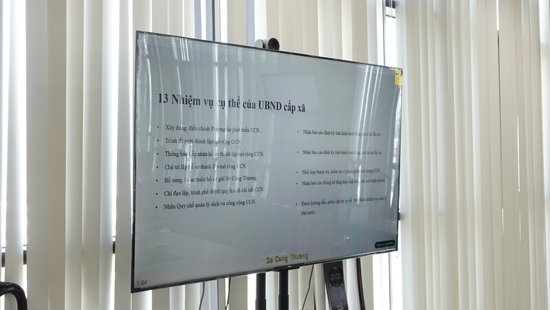 Đại diện Sở Công Thương đã giải đáp, hướng dẫn cặn kẽ về nhiệm vụ của UBND cấp xã liên quan đến lĩnh vực công nghiệp