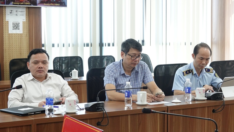 Đại diện các phòng, đơn vị trực thuộc Sở Công Thương Thanh Hóa tham gia hội nghị