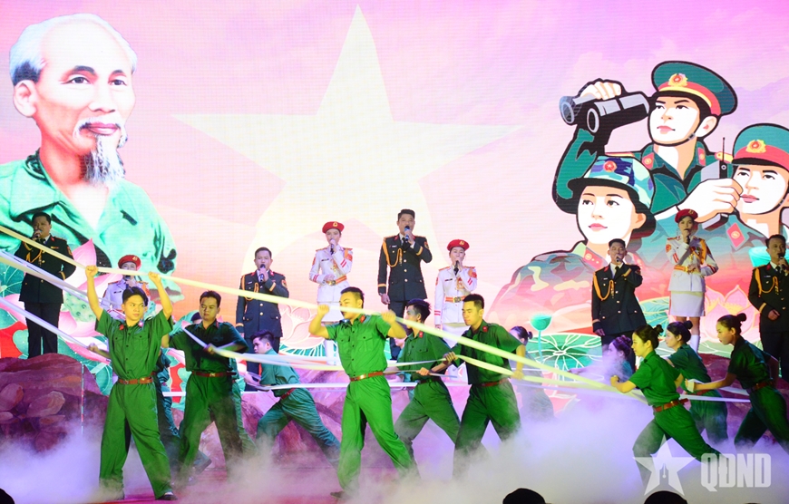 Chương trình chính luận nghệ thuật “80 năm viết tiếp bản hùng ca cánh sóng”