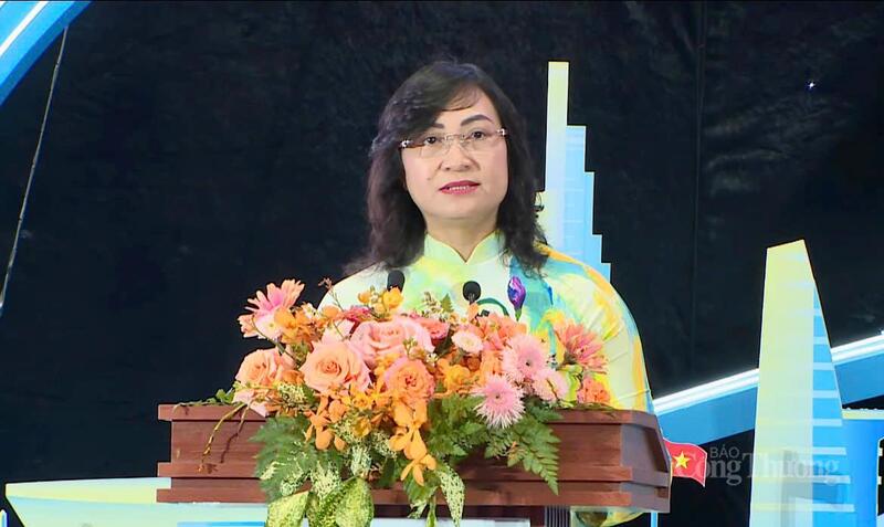 Thứ trưởng Bộ Công Thương Phan Thị Thắng phát biểu tại sự kiện.