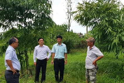 thac-si-nguyen-minh-dong-thu-hai-ben-phai-tai-mo-hinh-vuon-tre-tu-quy-15-thang-sau-trong.jpg