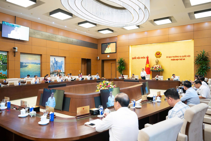 Phiên họp thứ 49 của Ủy ban Thường vụ Quốc hội.