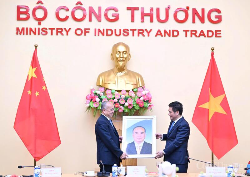 Bộ trưởng Nguyễn Hồng Diên tiếp Bí thư tỉnh ủy Sơn Đông (Trung Quốc) - 7