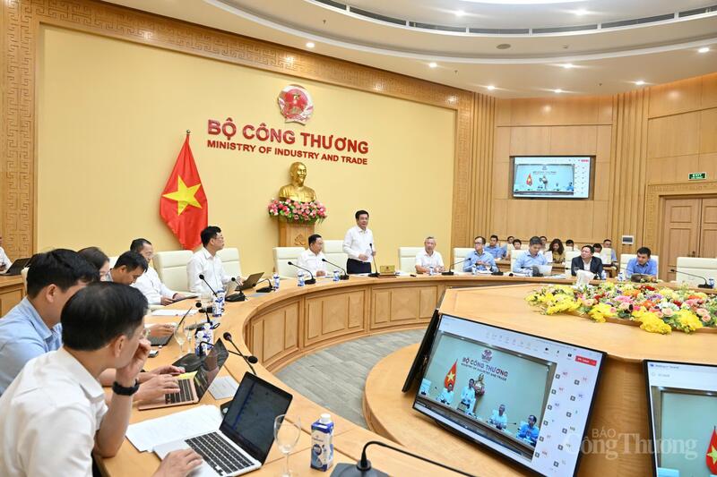 Hội nghị có sự tham dự của các cục, vụ, đơn vị liên quan thuộc Bộ Công Thương, các chuyên gia, nhà quản lý, doanh nghiệp.