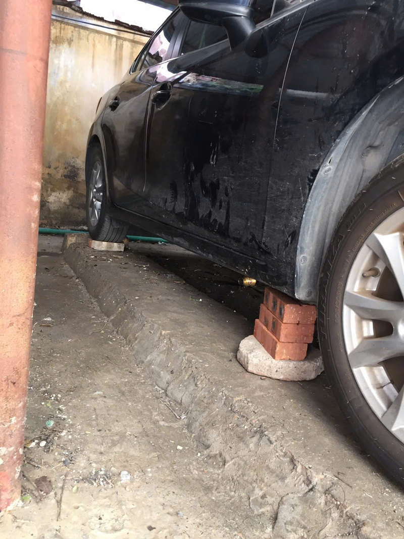 Hà Nội mưa lớn do hoàn lưu bão số 11: Người dân chủ động ứng phó ngập - 11