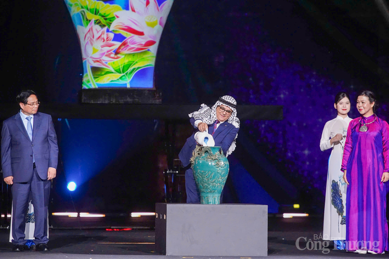 Chùm ảnh: Khai mạc Lễ hội Văn hóa thế giới tại Hà Nội lần thứ nhất - 7
