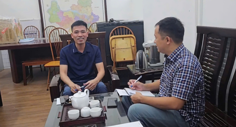 Phóng viên Báo Công Thương làm việc với đại diện Trung tâm Kỹ thuật Nông nghiệp và Môi trường Hà Nội.