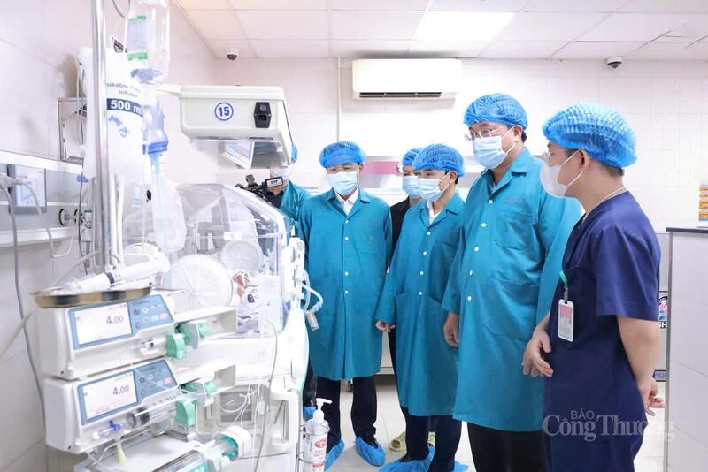 Sở Y tế tỉnh Phú Thọ đã triển khai đồng bộ nhiều giải pháp, vừa nâng cao năng lực chuyên môn, vừa hiện đại hóa hạ tầng và tăng cường chuyển đổi số