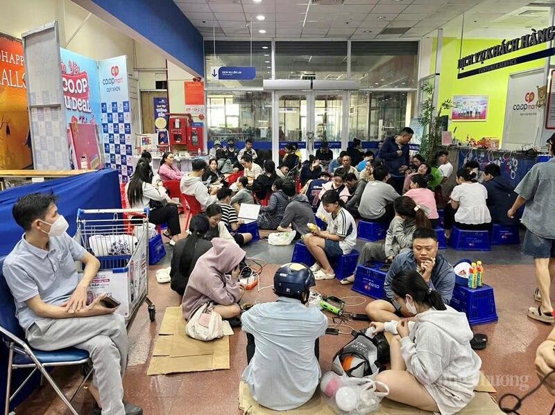 Điểm sạc pin miễn phí tại Siêu thị Co.opmart Quy Nhơn.