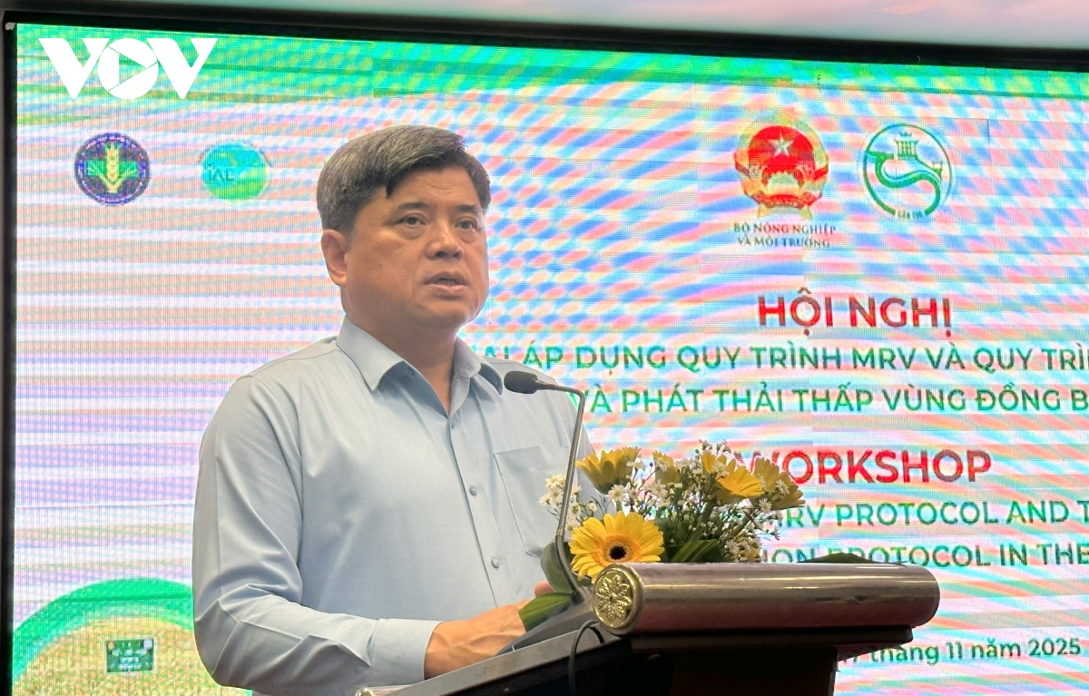 Ông Trần Thanh Nam, Thứ trưởng Bộ NN&MT phát biểu tại hội nghị.