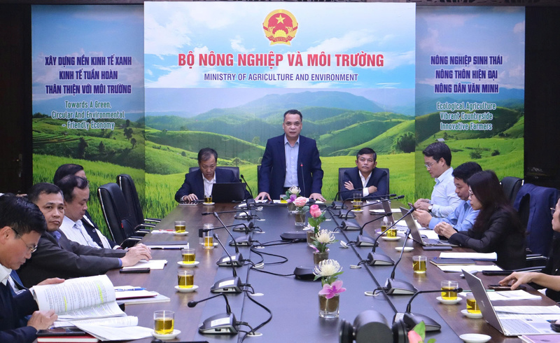 Bộ Nông nghiệp và Môi trường tổ chức Hội nghị trực tuyến tuyên truyền, phổ biến các văn bản quy phạm pháp luật mới trong lĩnh vực trồng trọt và bảo vệ thực vật. Ảnh: Kiều Tâm