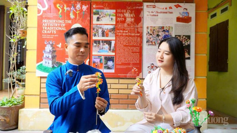 Nghệ nhân Đặng Đình Thường và phóng viên Báo Công Thương.